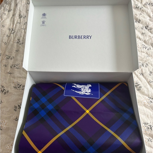 Burberry Beige and Brown Checkered Tote with Pouch - Picture 2 of 6